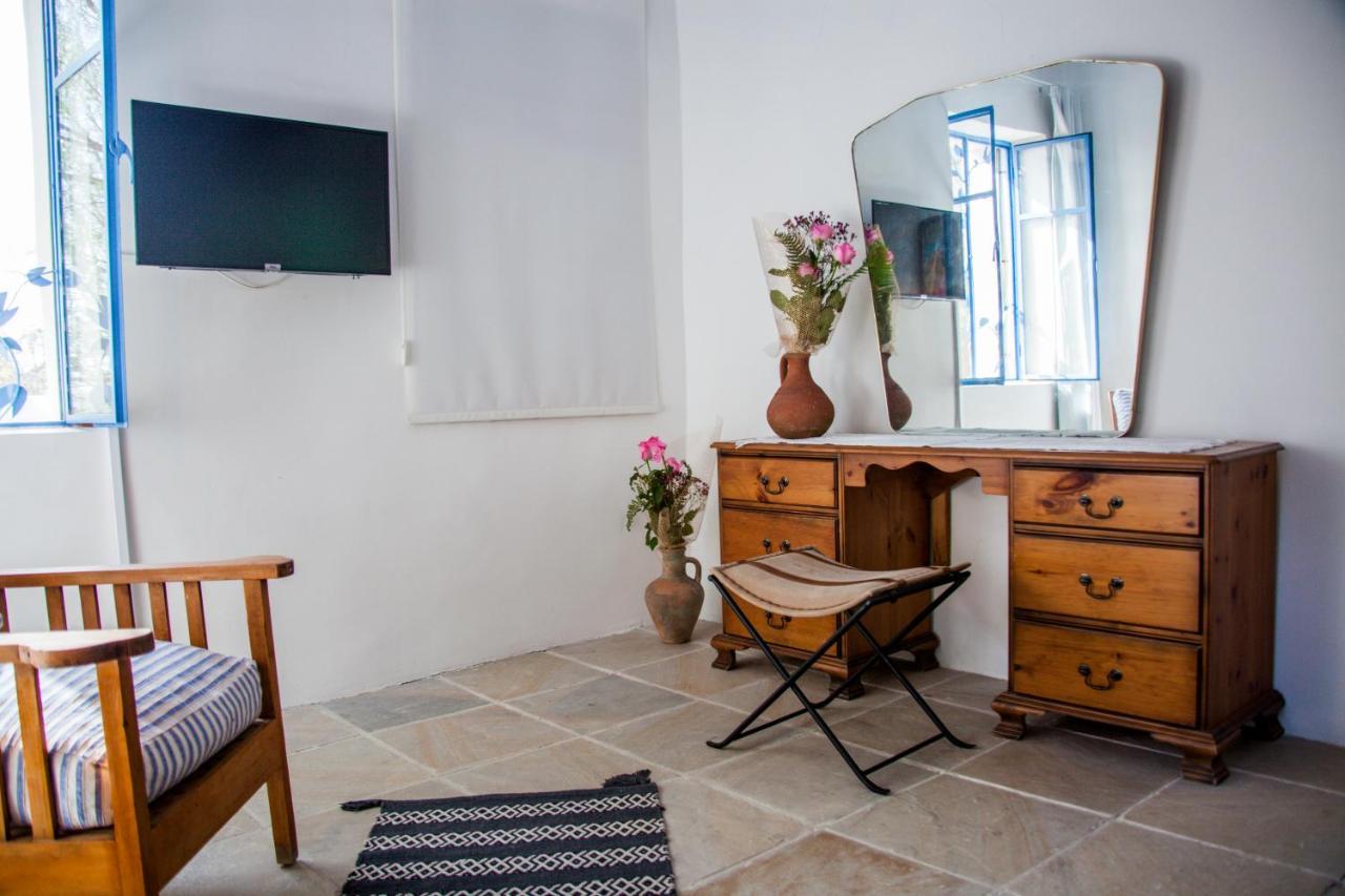 Cecilias Courtyard Pension Malya Buitenkant foto