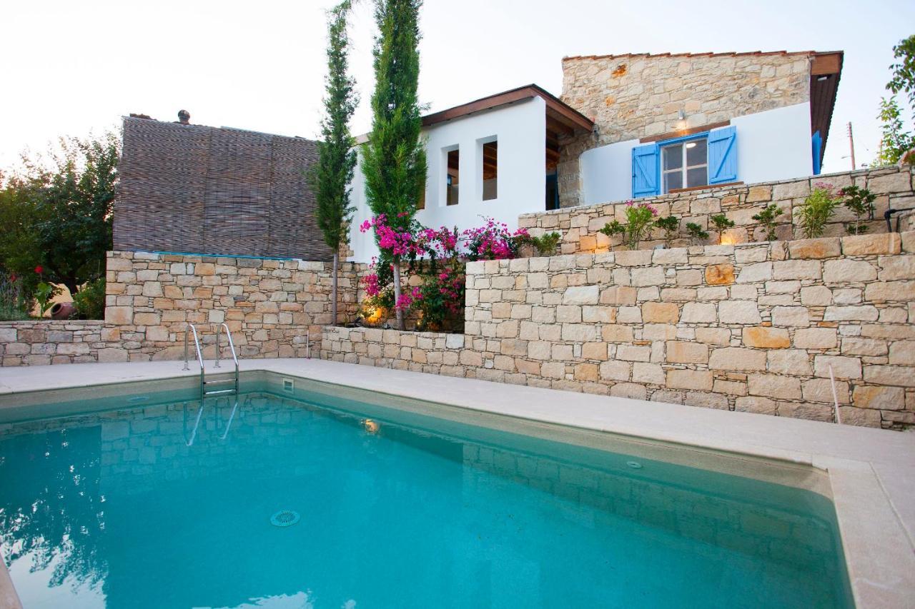 Cecilias Courtyard Pension Malya Buitenkant foto